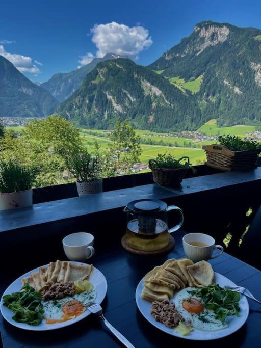 Alpine Cottage With Exceptional View Mayrhofen Exterior foto