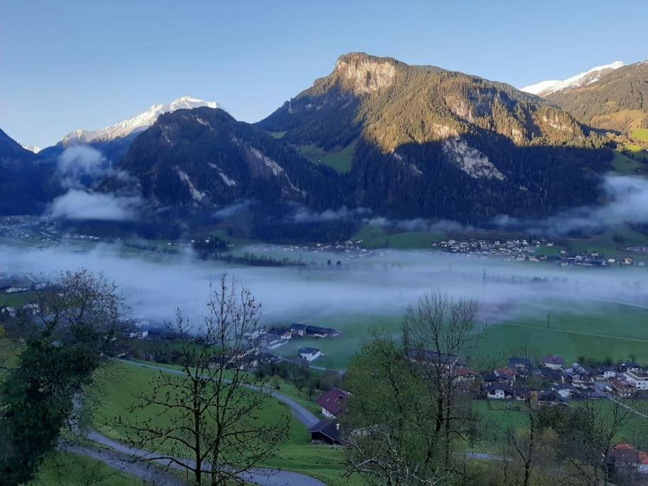 Alpine Cottage With Exceptional View Mayrhofen Exterior foto